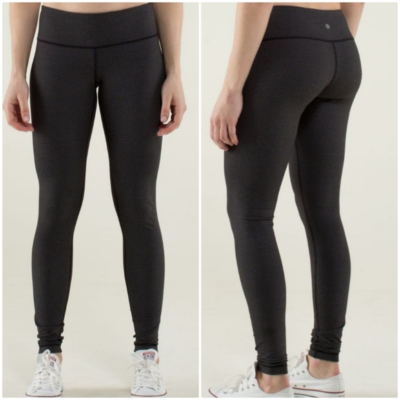 lululemon athletica Pants - Lululemon Wunder Under Diamond Dot Leggings